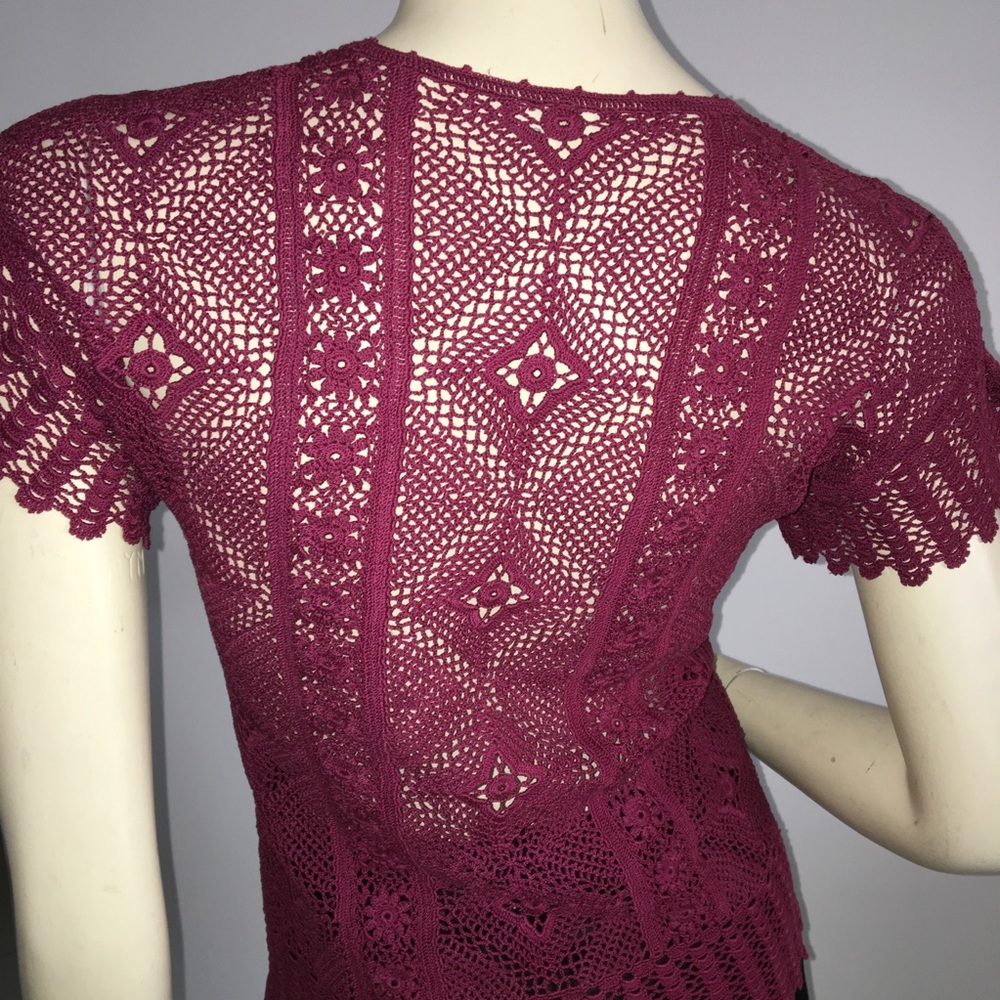Vintage Crochet short sleeved top with flowers - Picture 4 of 7